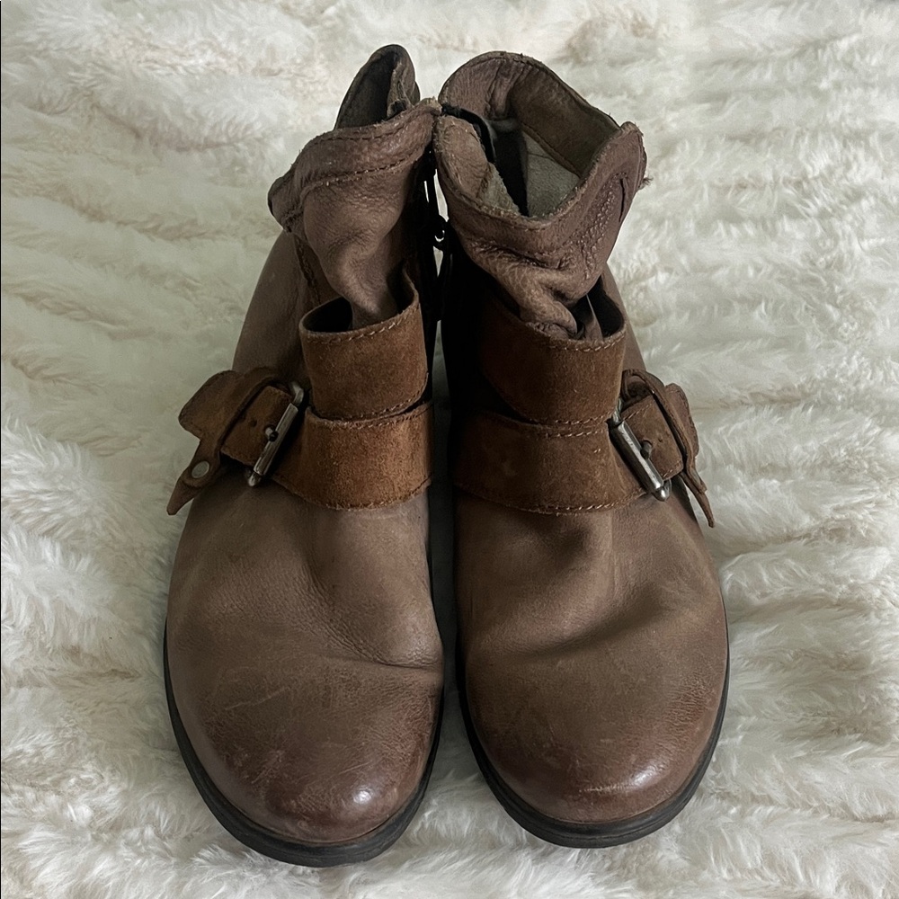 Miz Mooz Tan Leather Ankle Boots